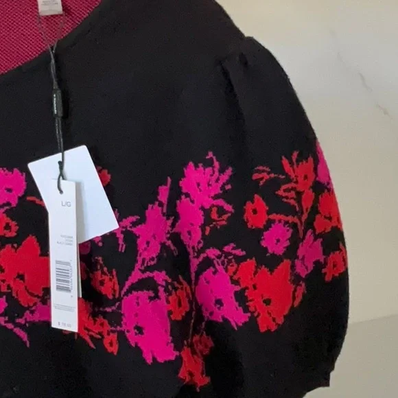 NWT TAHARI SWEATER SIZE LARGE. BLACK WITH PINK AND RED FLOWERS. - Picture 7 of 8
